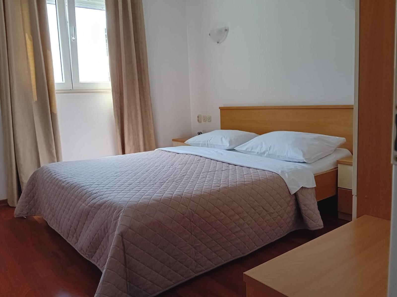 Apartment Gabi Трогір Екстер'єр фото